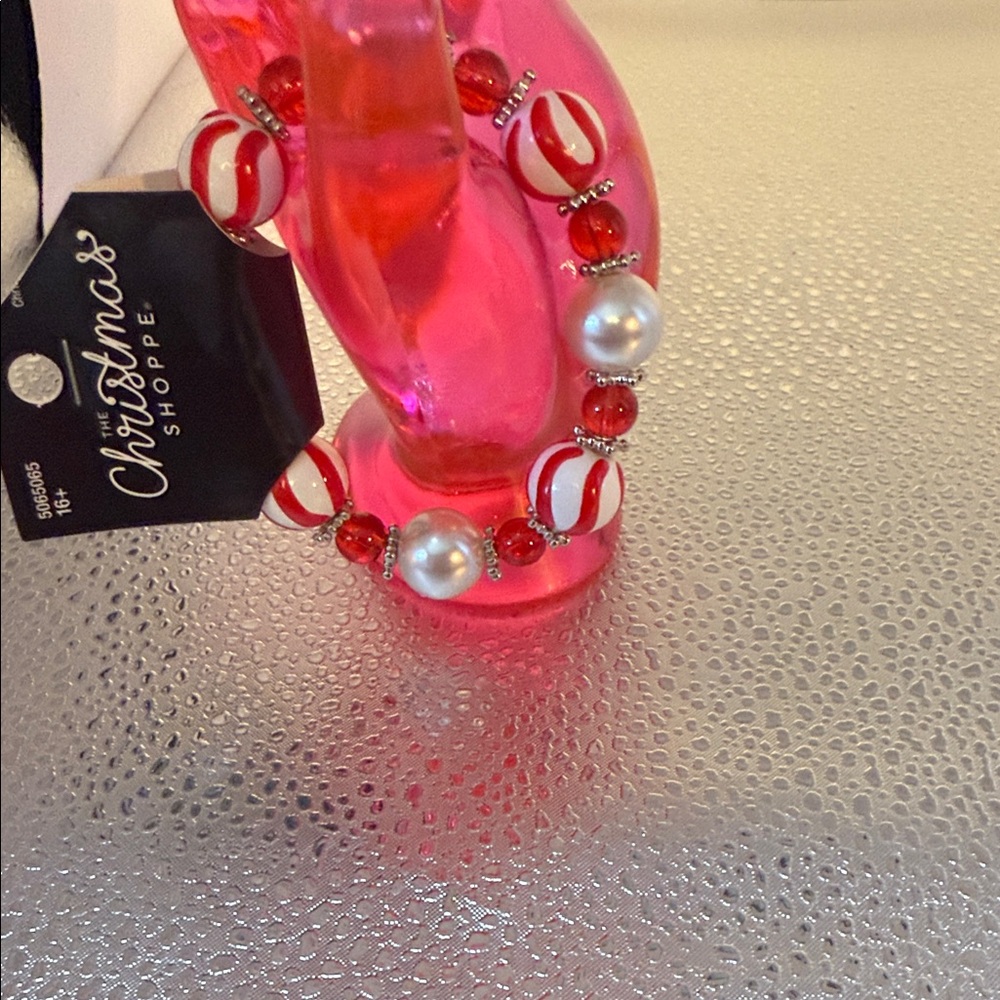 Elegant Red and White Beaded Bracelet